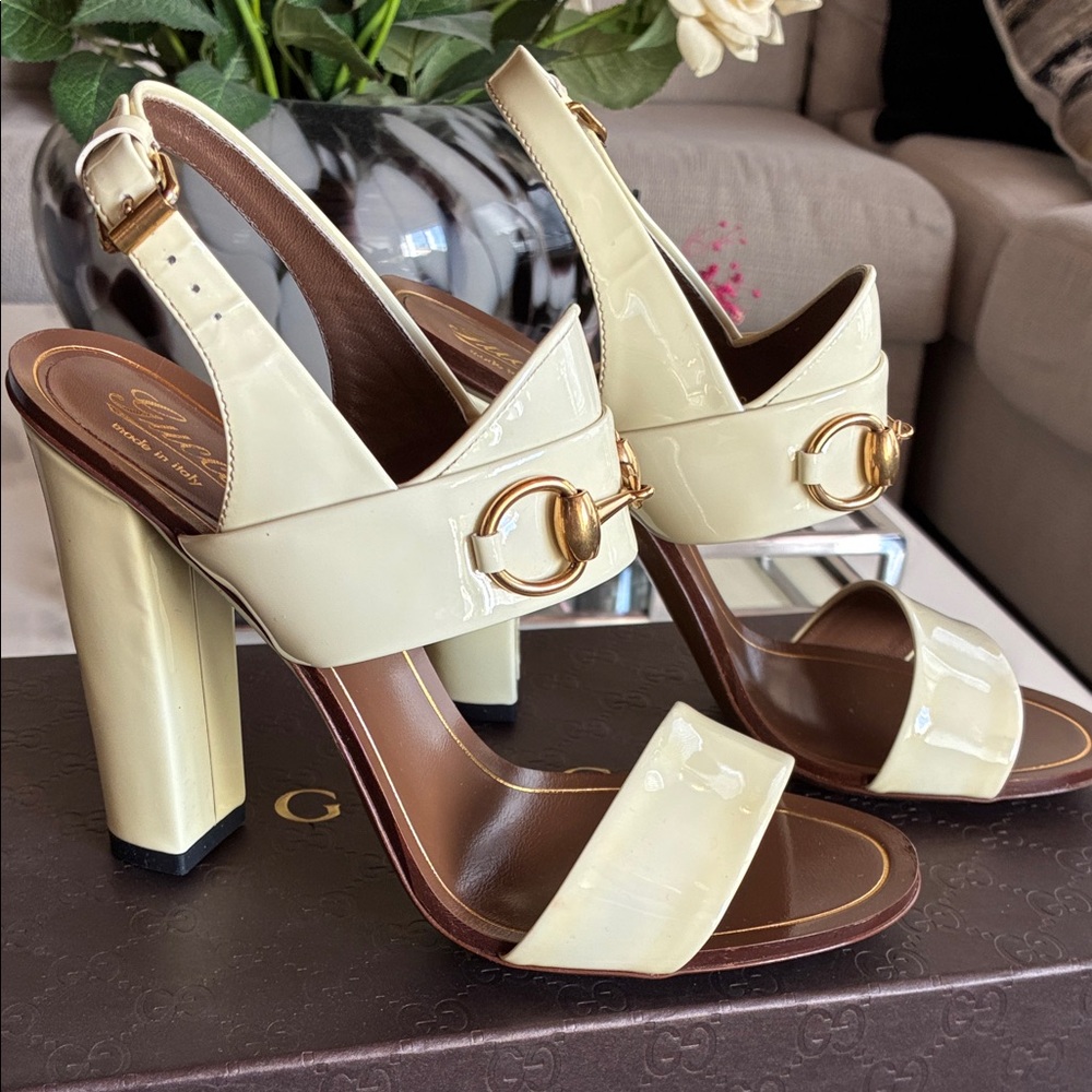 Gucci Cream Patent Leather Horsebit Block Heel Sandals - Picture 4 of 9